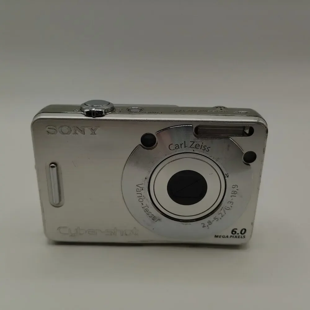 Sony Cyber-shot 6MP Digital Camera Bad Screen No Battery Parts